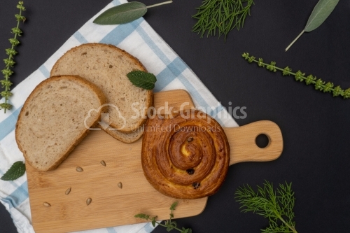 Bread slices on cutting board