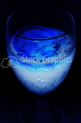 Cola with ice and lemon in a glass - Stock Image