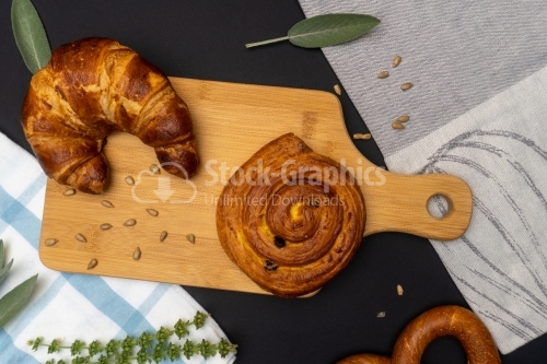 Cooking board with bread on top