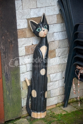 Lovely dark wood cat