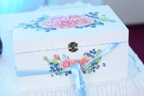 Wedding decorative box with roses bouquet. Box for money